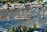 Viermasterbark Peking Landungsbrücken Hamburg